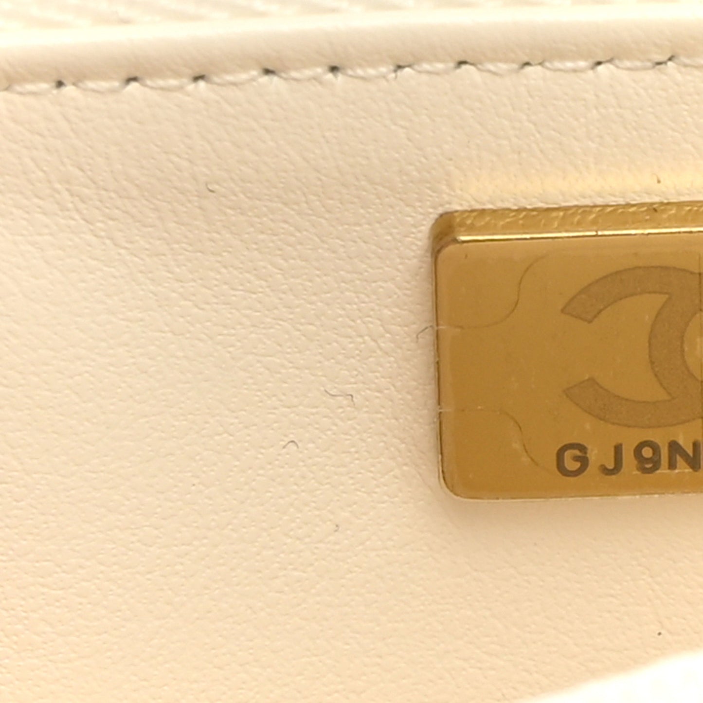 Shiny Caviar Quilted Turnlock Top Handle Wallet On Chain WOC White
