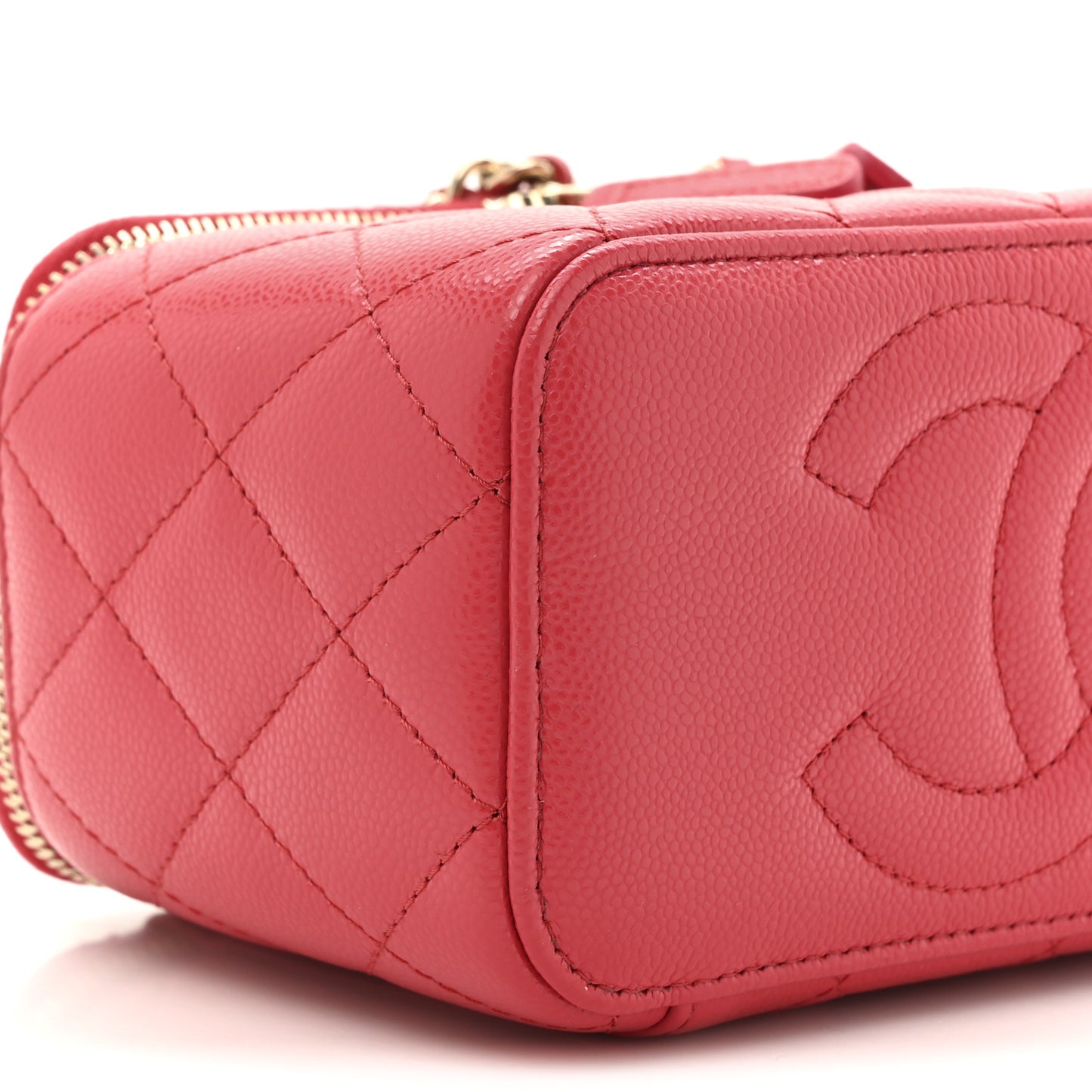 Caviar Quilted Small Vanity Case With Chain Red
