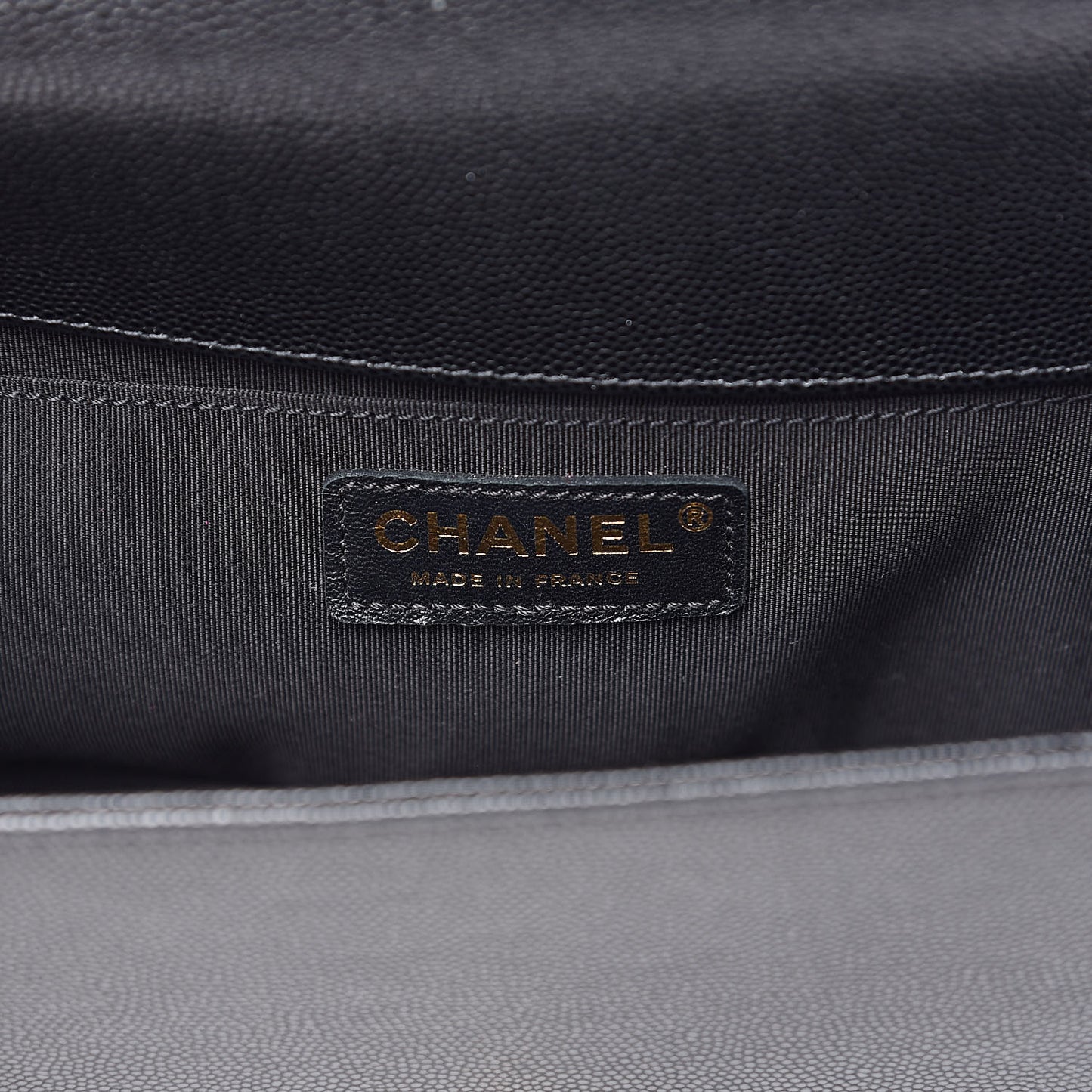 Caviar Quilted Medium Boy Flap Black