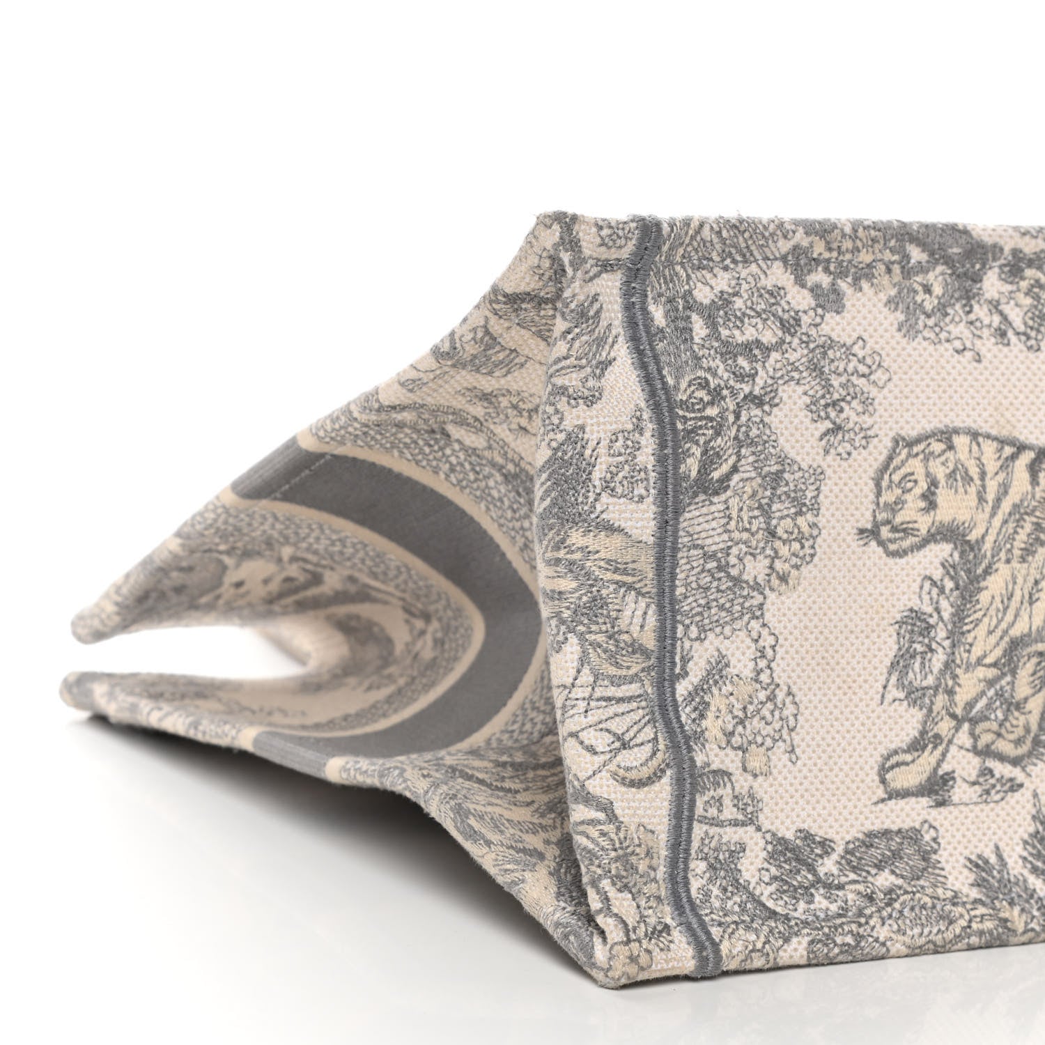 Christian Dior Canvas Embroidered Medium Dioriviera Toile De Jouy Book Tote Gray 9 of 23