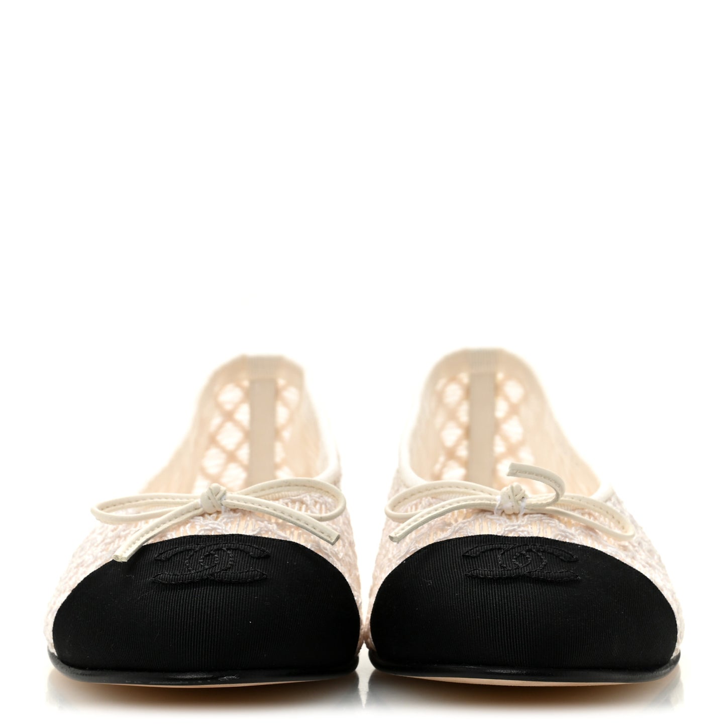 Embroidered Grosgrain Cap Toe Ballerina Flats 37.5 White Black