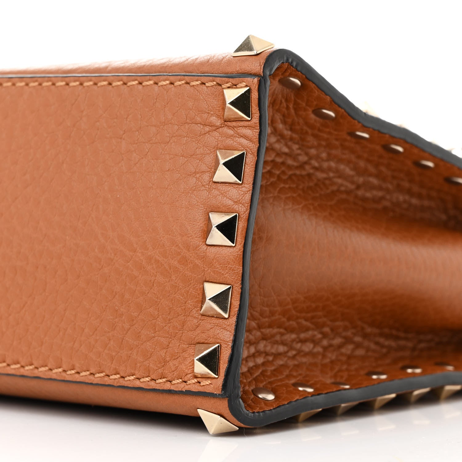 Valentino Garavani Pebbled Calfskin Small Rockstud Single Handle Flap Bag Light Cuir 10 of 10