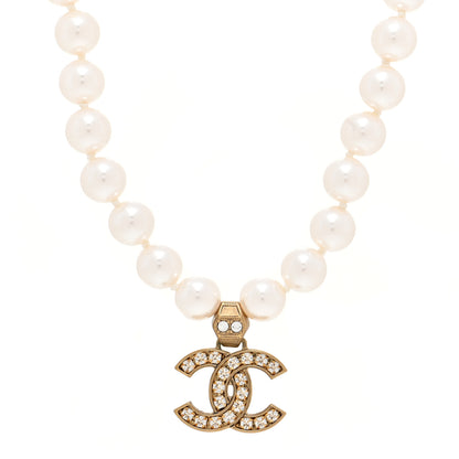 Chanel Pearl Crystal CC Short Necklace Gold 4 of 5