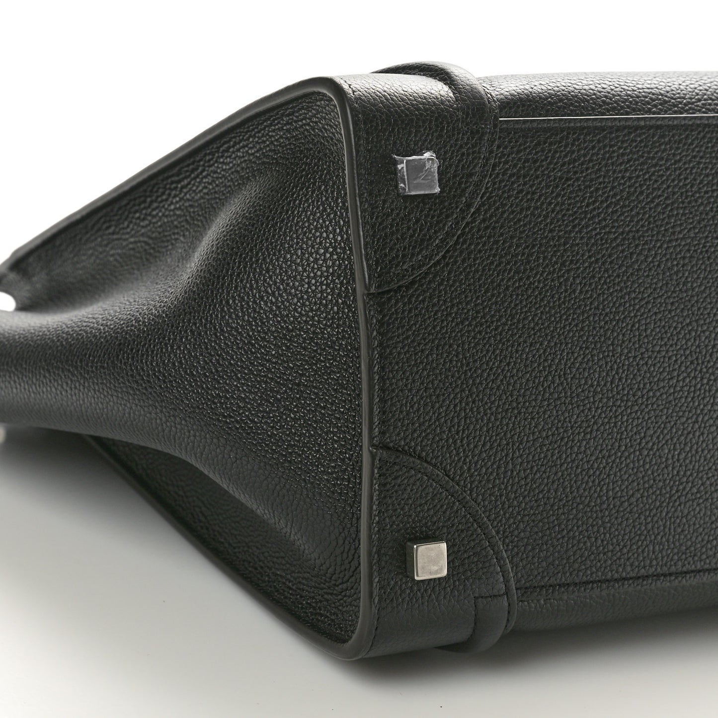 Smooth Calfskin Medium Phantom Luggage Black