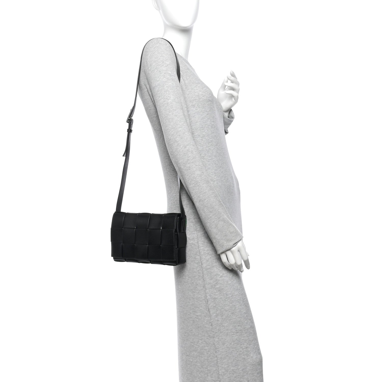 Bottega Veneta Nappa Maxi Intreccio Cassette Bag Black Parakeet 2 of 13