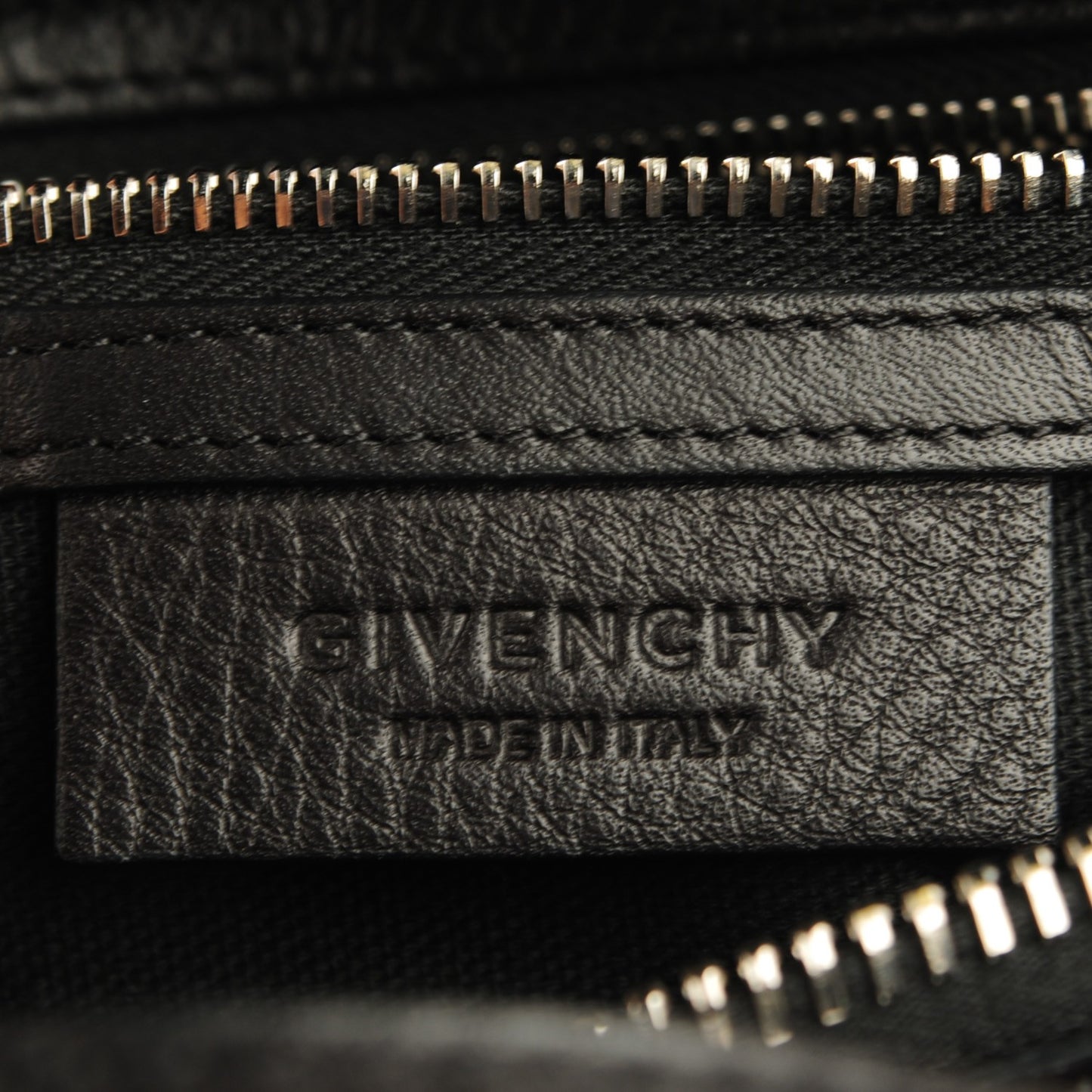 Waxed Calfskin Micro Nightingale Black