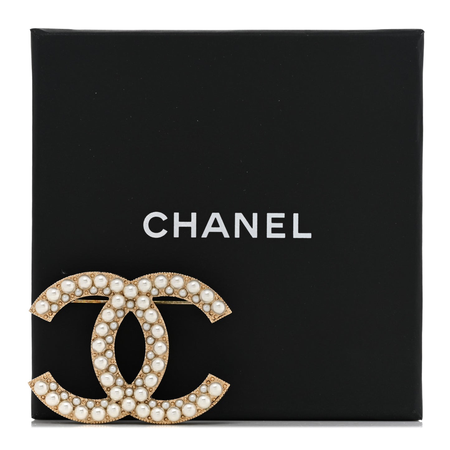 Pearl CC Brooch Gold