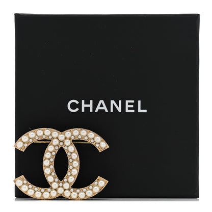 Chanel Pearl CC Brooch Gold 6 of 6