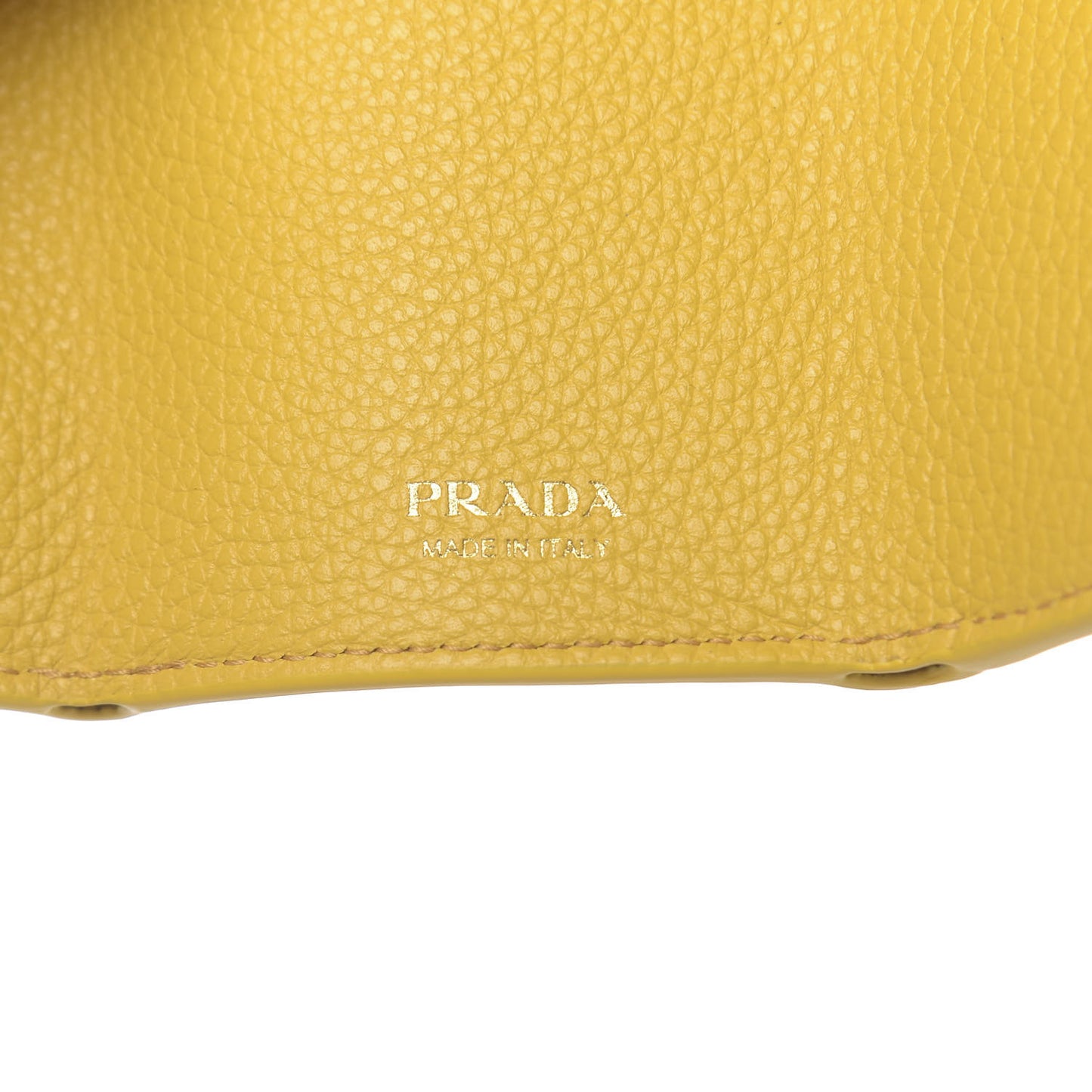 Vitello Grain Small Tri-Fold Wallet Sole