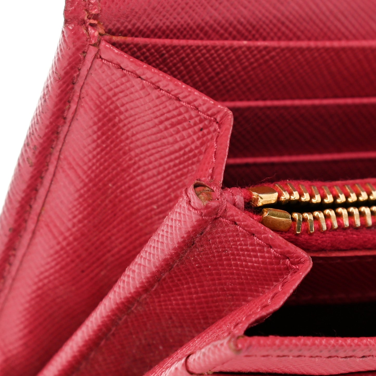 Saffiano Triangle Continental Flap Wallet Peonia