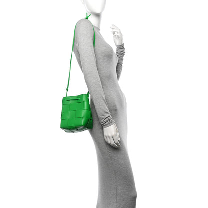 Bottega Veneta Nappa Maxi Intrecciato Small Cassette Bucket Bag Parakeet 2 of 10