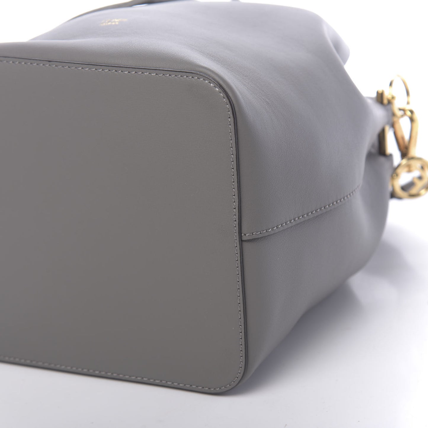 Vitello Grace Matte F is Fendi Grande Mon Tresor Bucket Bag Argilla