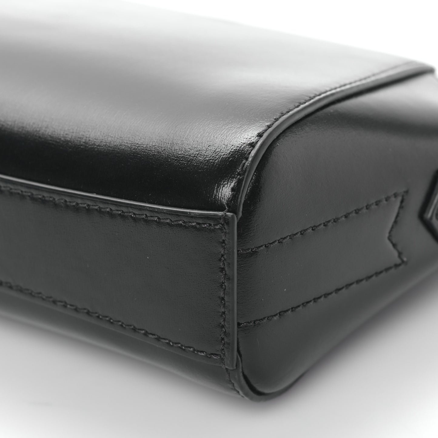 Smooth Calfskin Nano Antigona Black