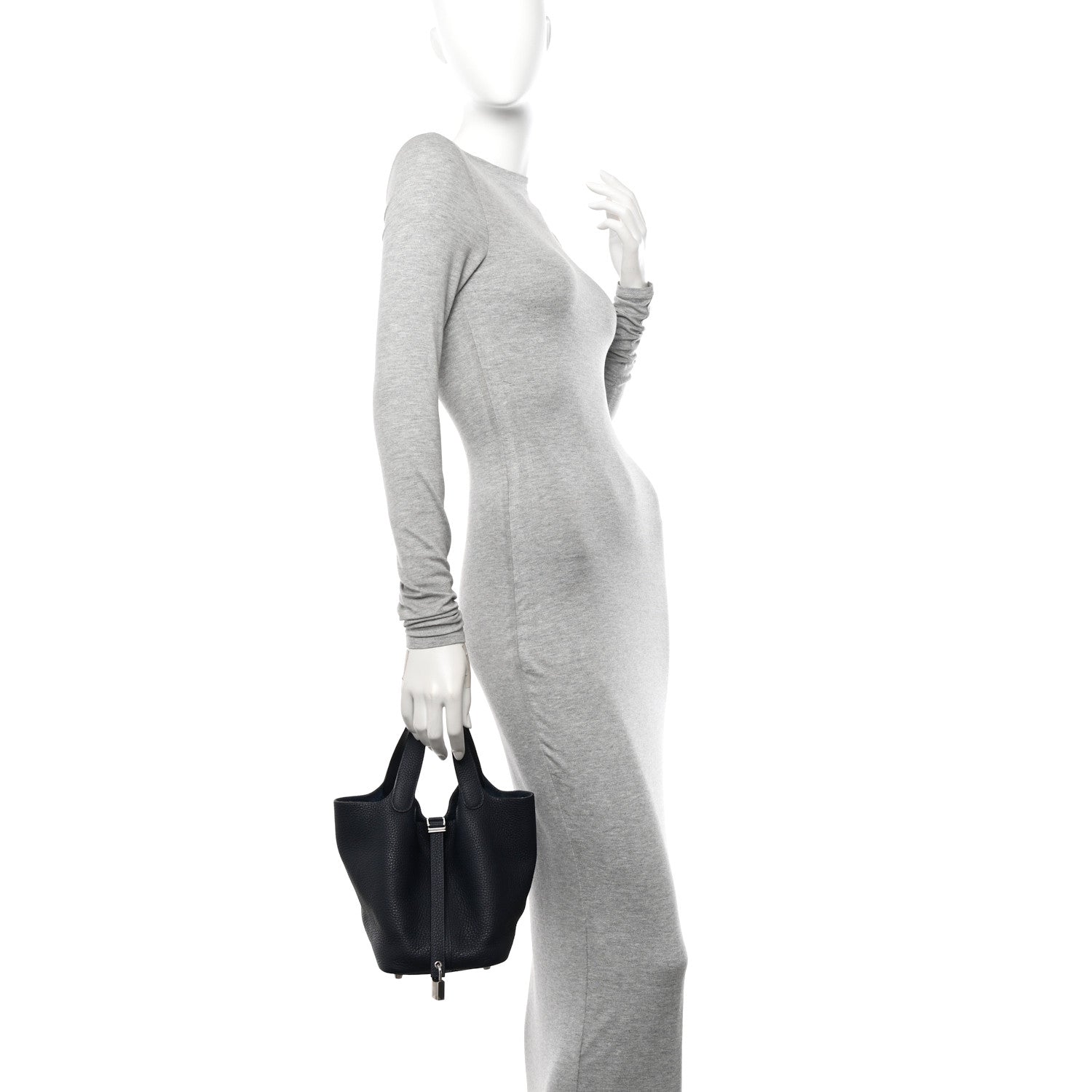 Hermes Taurillon Clemence Picotin Lock 18 PM Bleu Nuit 2 of 10