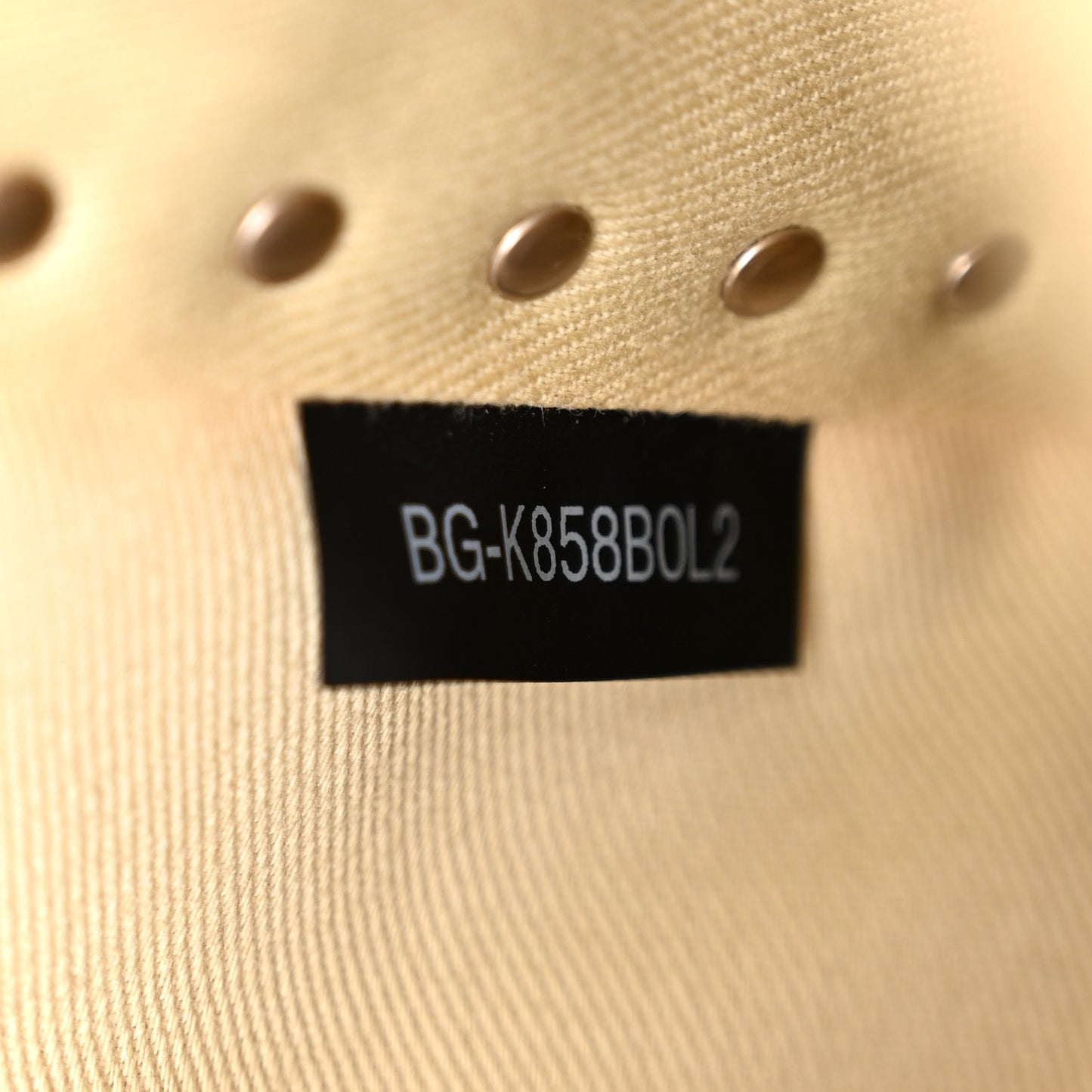 Vitello Medium Rockstud Backpack Sky Sorbet