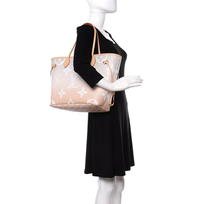 Louis Vuitton Monogram Giant By The Pool Neverfull MM Brume 2 of 11