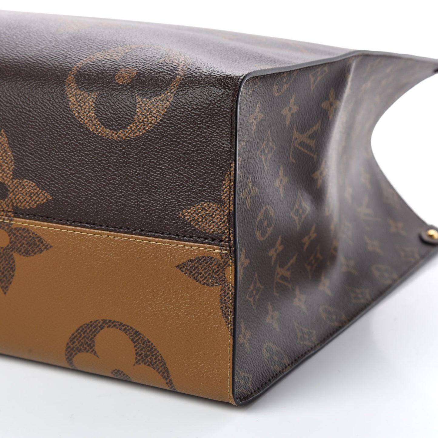 Reverse Monogram Giant Onthego GM