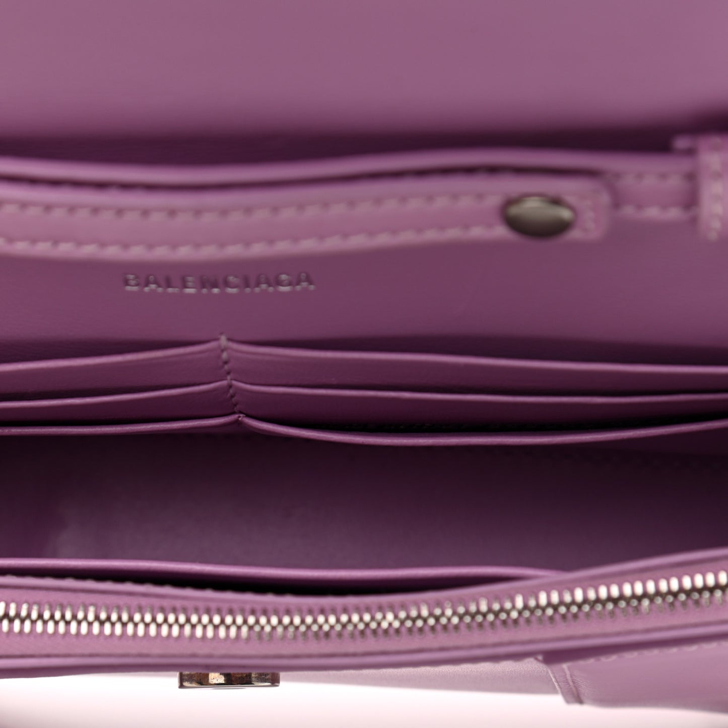 Shiny Box Calfskin Tonal B Hourglass Chain Bag Liliac