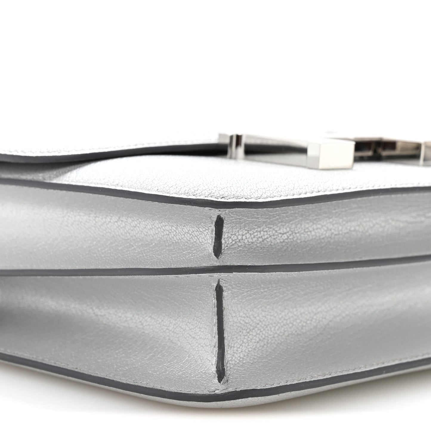 Metallic Chevre Chamkilight Constance 18 Argent