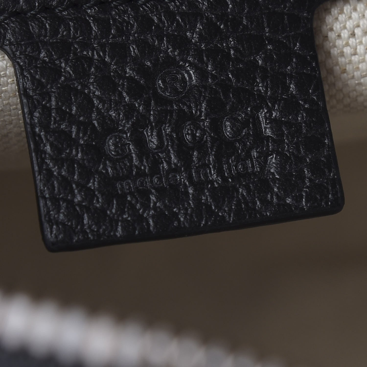 Gucci Pebbled Calfskin Logo Messenger Bag Black 8 of 9