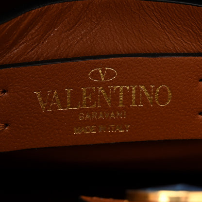 Valentino Garavani Denim Small Roman Stud The Handle Bag Light Denim Selleria 7 of 10