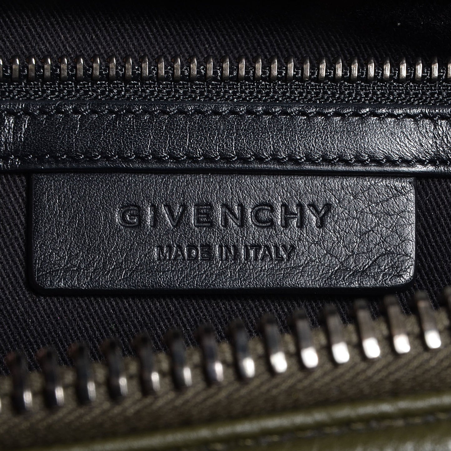 Grained Calfskin Medium Antigona Grey