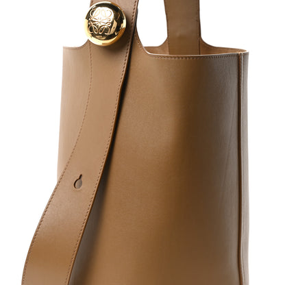 Loewe Smooth Calfskin Medium Pebble Bucket Bag Oak 7 of 9