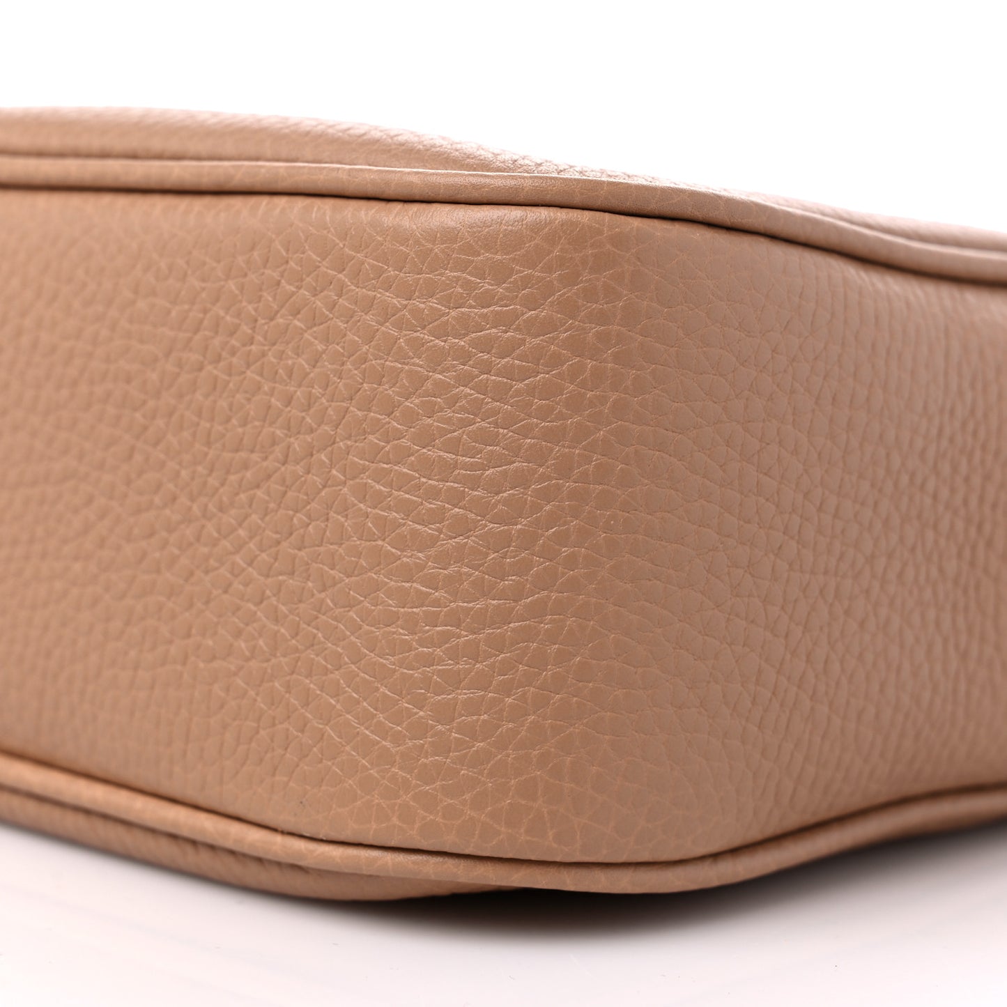 Pebbled Calfskin Small Soho Disco Bag Camelia