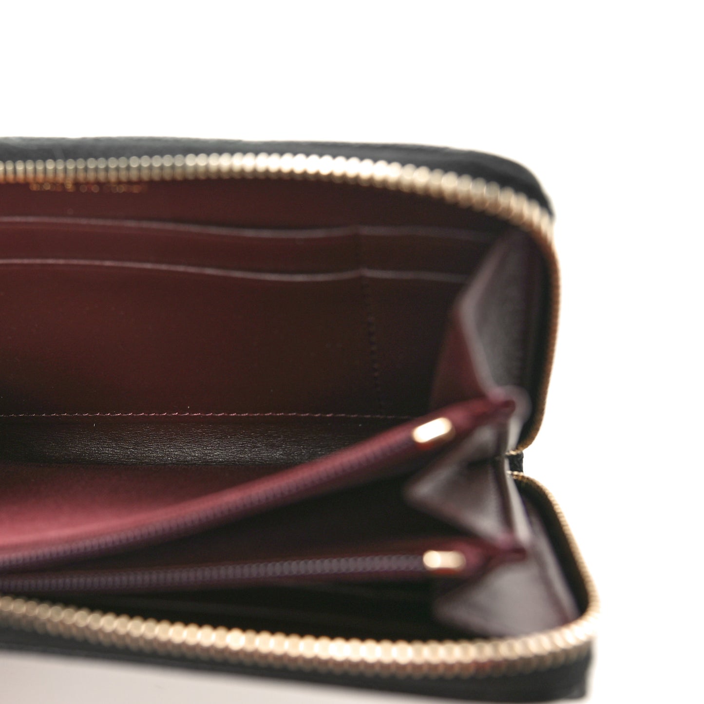 Caviar Quilted Medium Zip Around Wallet Black