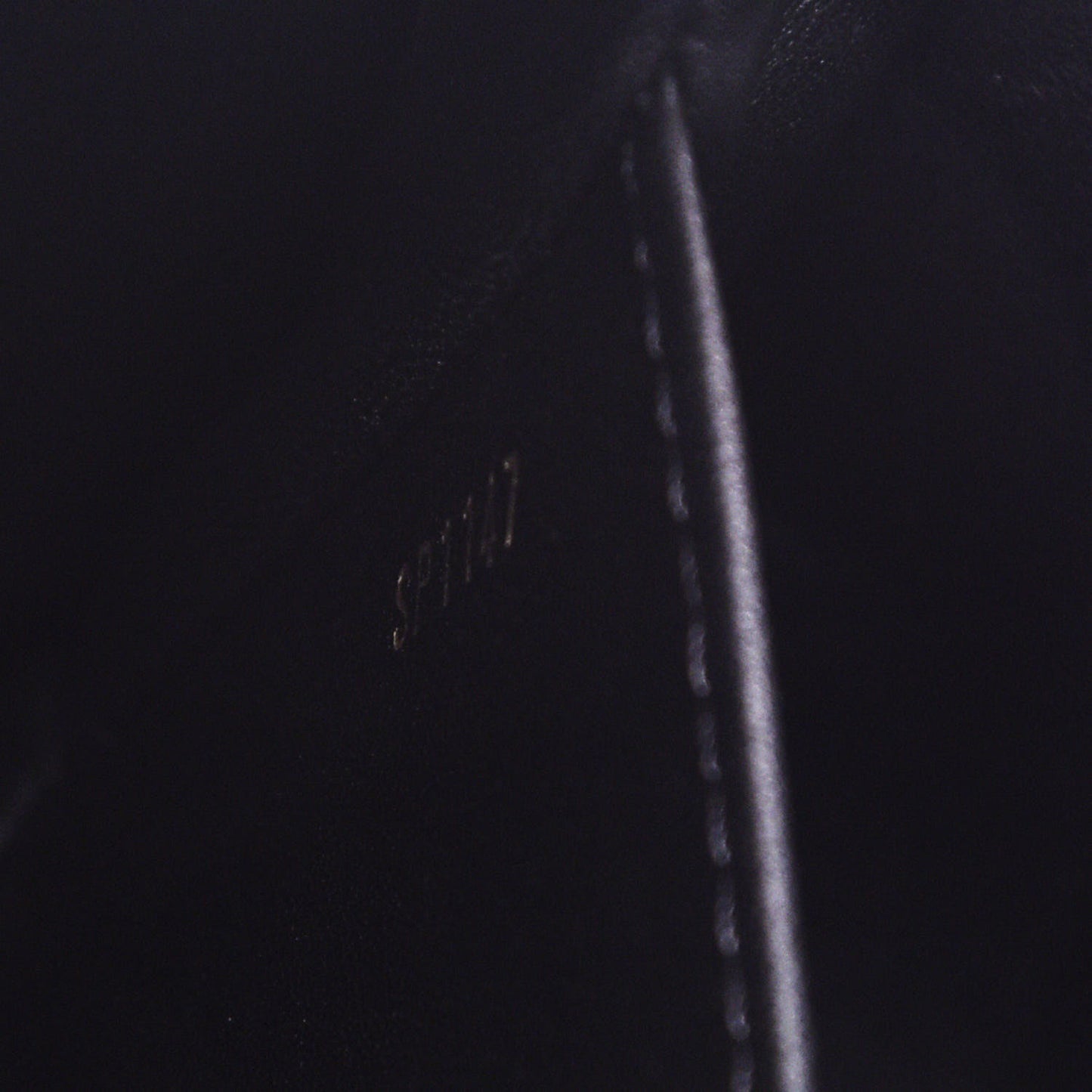 Grained Calfskin Vivienne NM Black