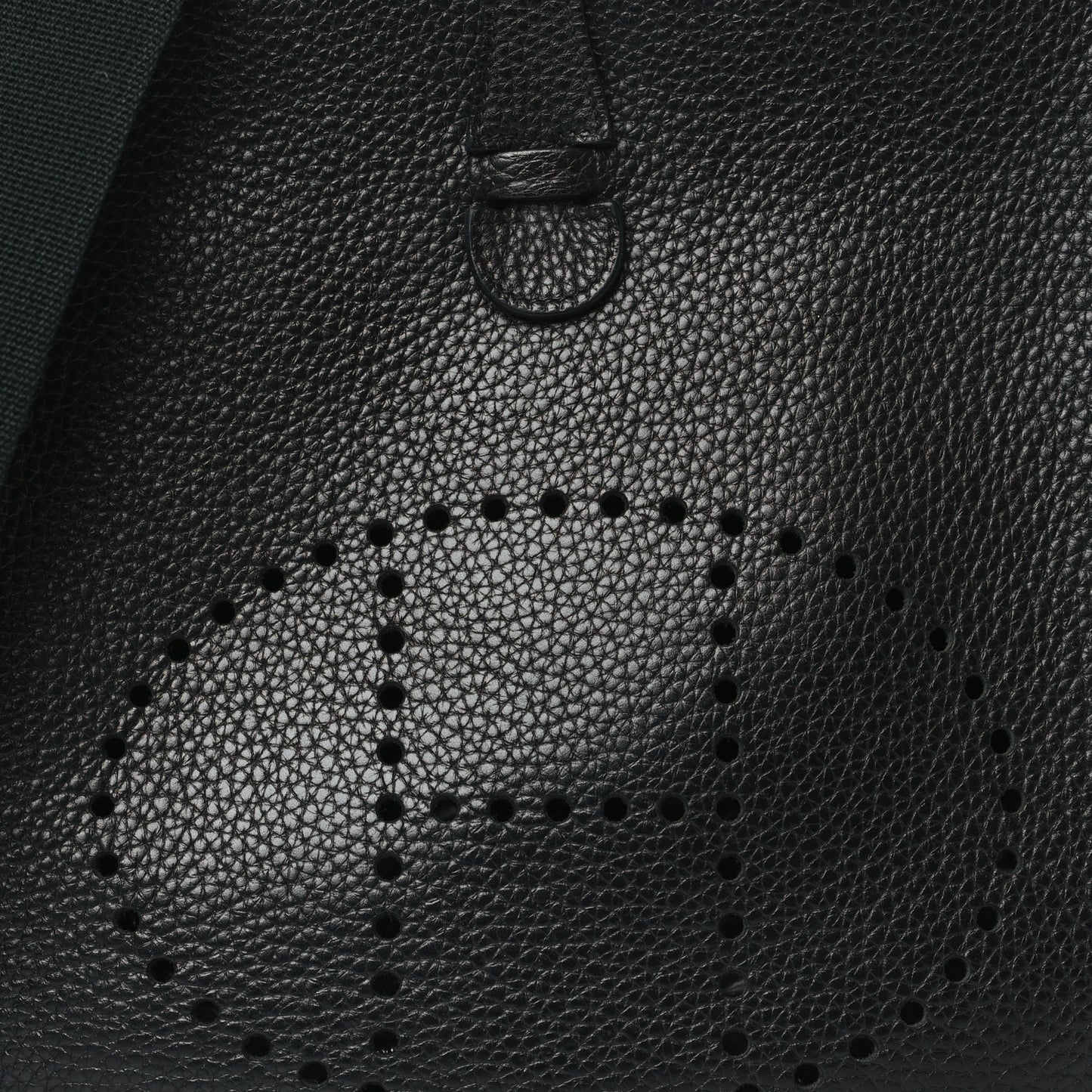Taurillon Clemence Evelyne III PM Black