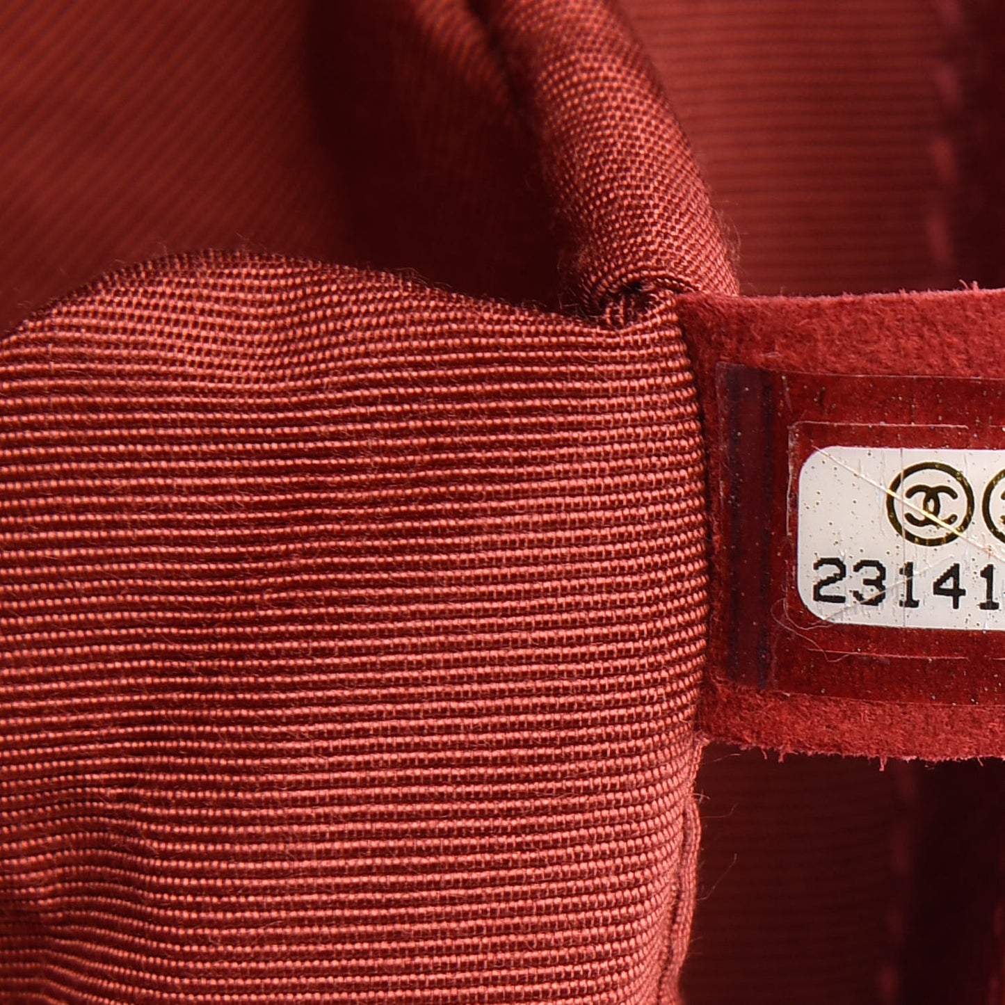Caviar Quilted New Medium Boy Flap Dark Red