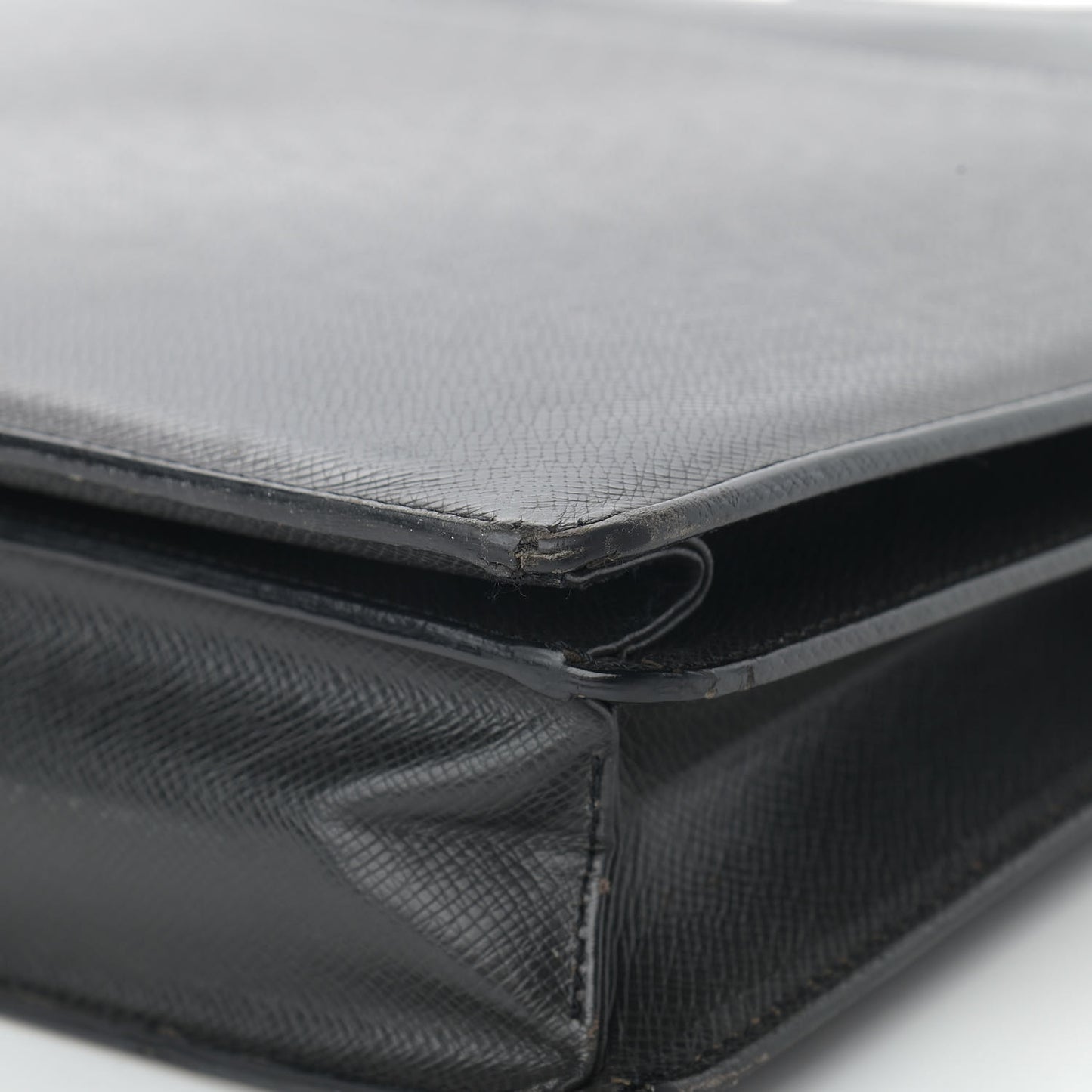 Taiga Robusto 2 Compartment Briefcase Black