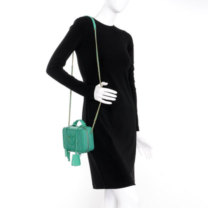 Chanel Caviar Quilted Small CC Filigree Vanity Case Green 2 of 9
