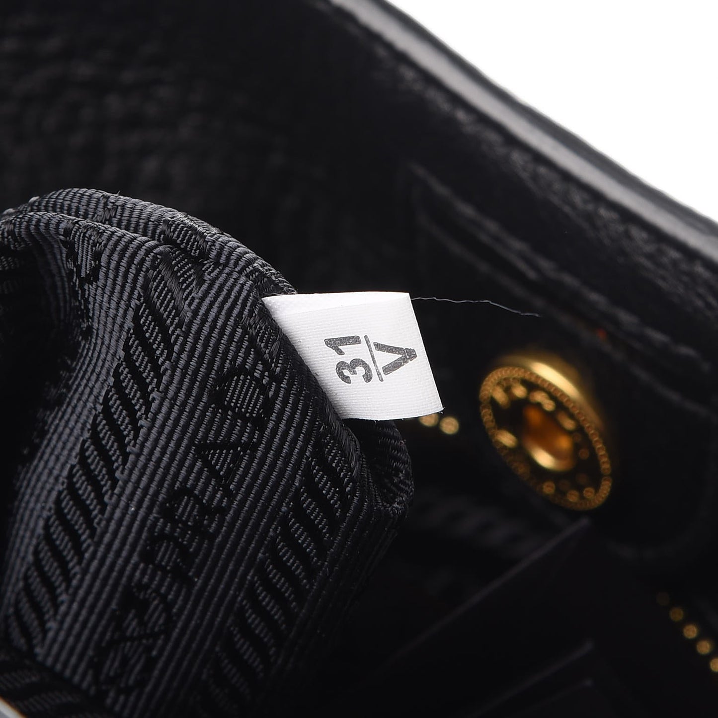 Vitello Daino Tote Nero Black
