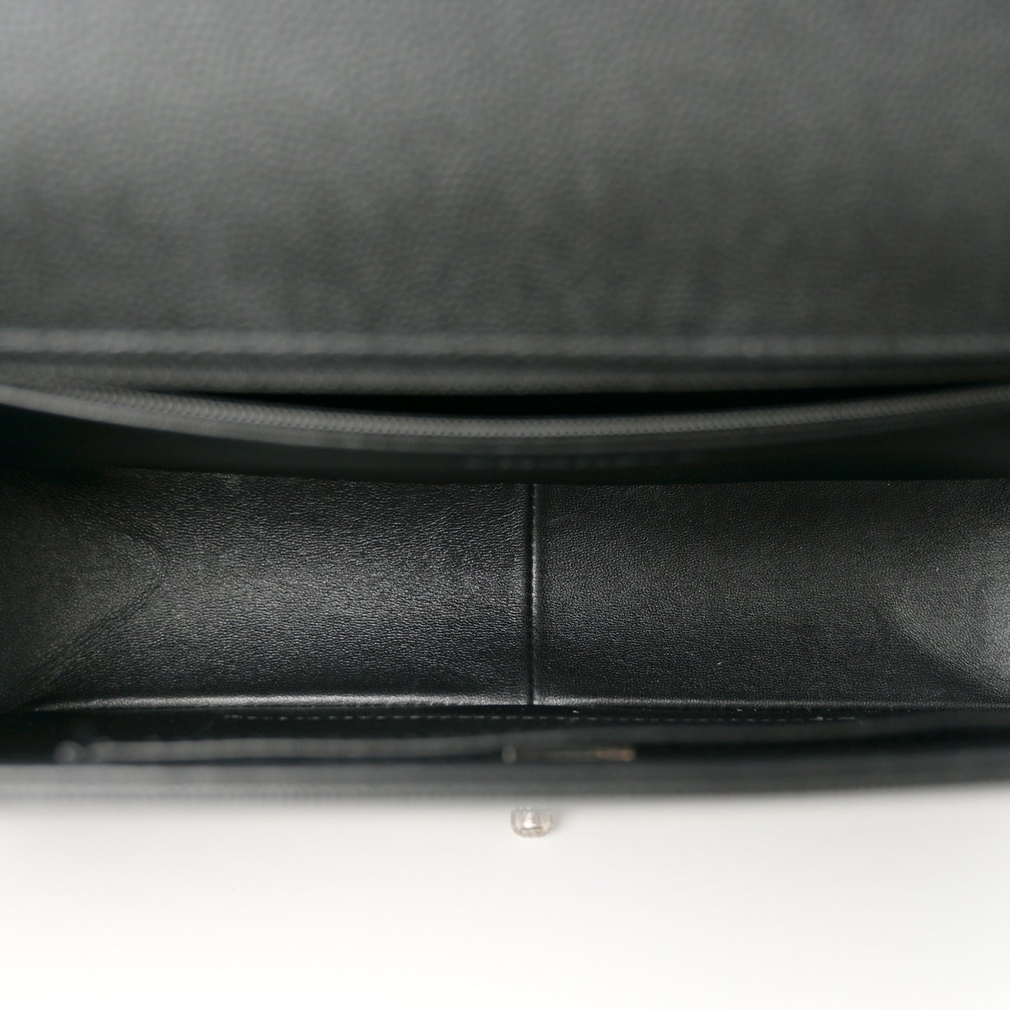 Caviar Quilted New Medium Boy Flap Black