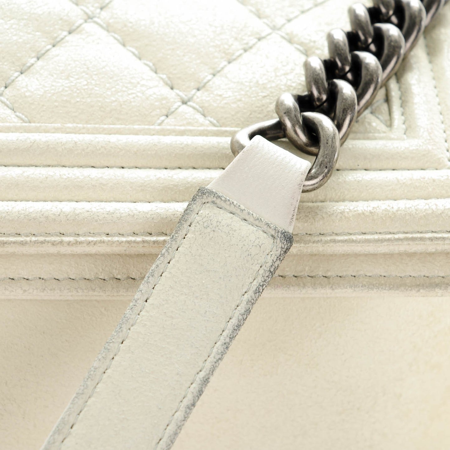 Goatskin Quilted Large Gentle Boy Flap Dark White
