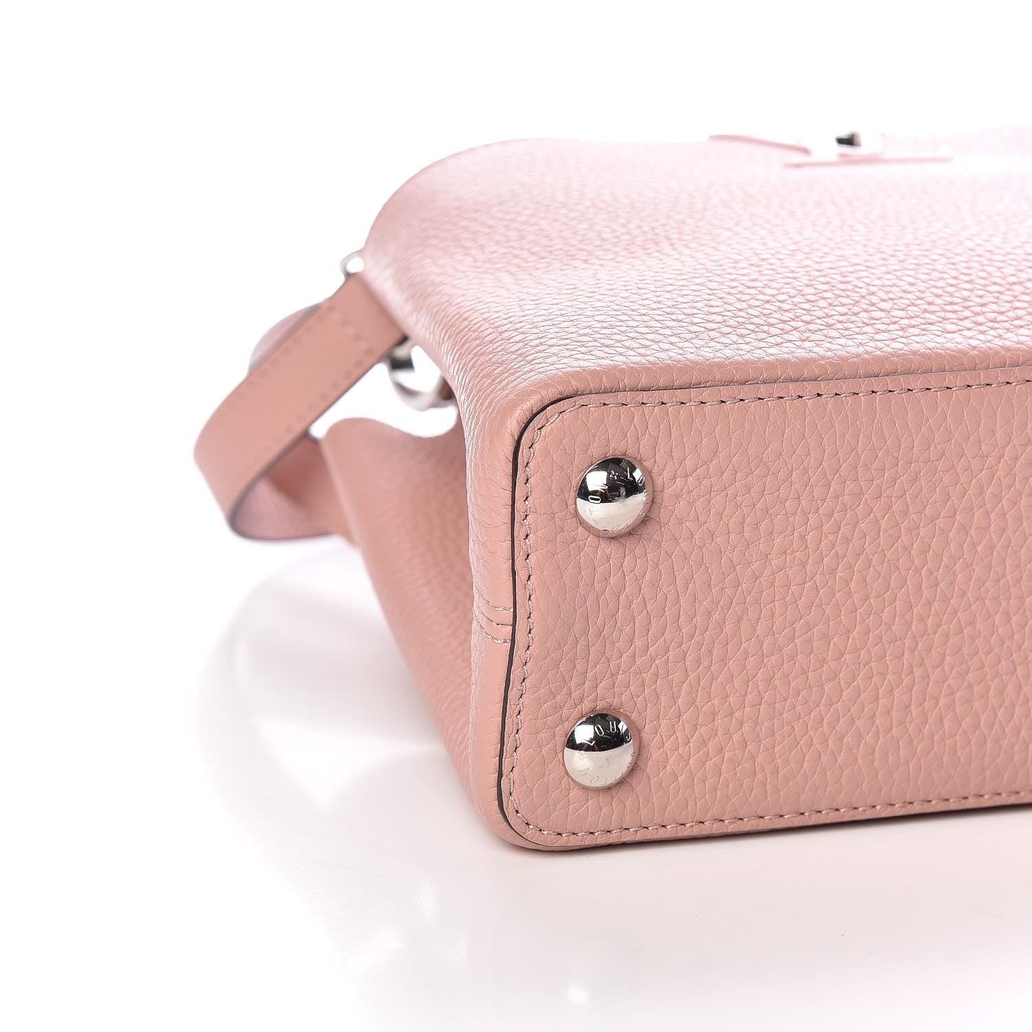 Louis Vuitton Taurillon Capucines PM Magnolia 7 of 8