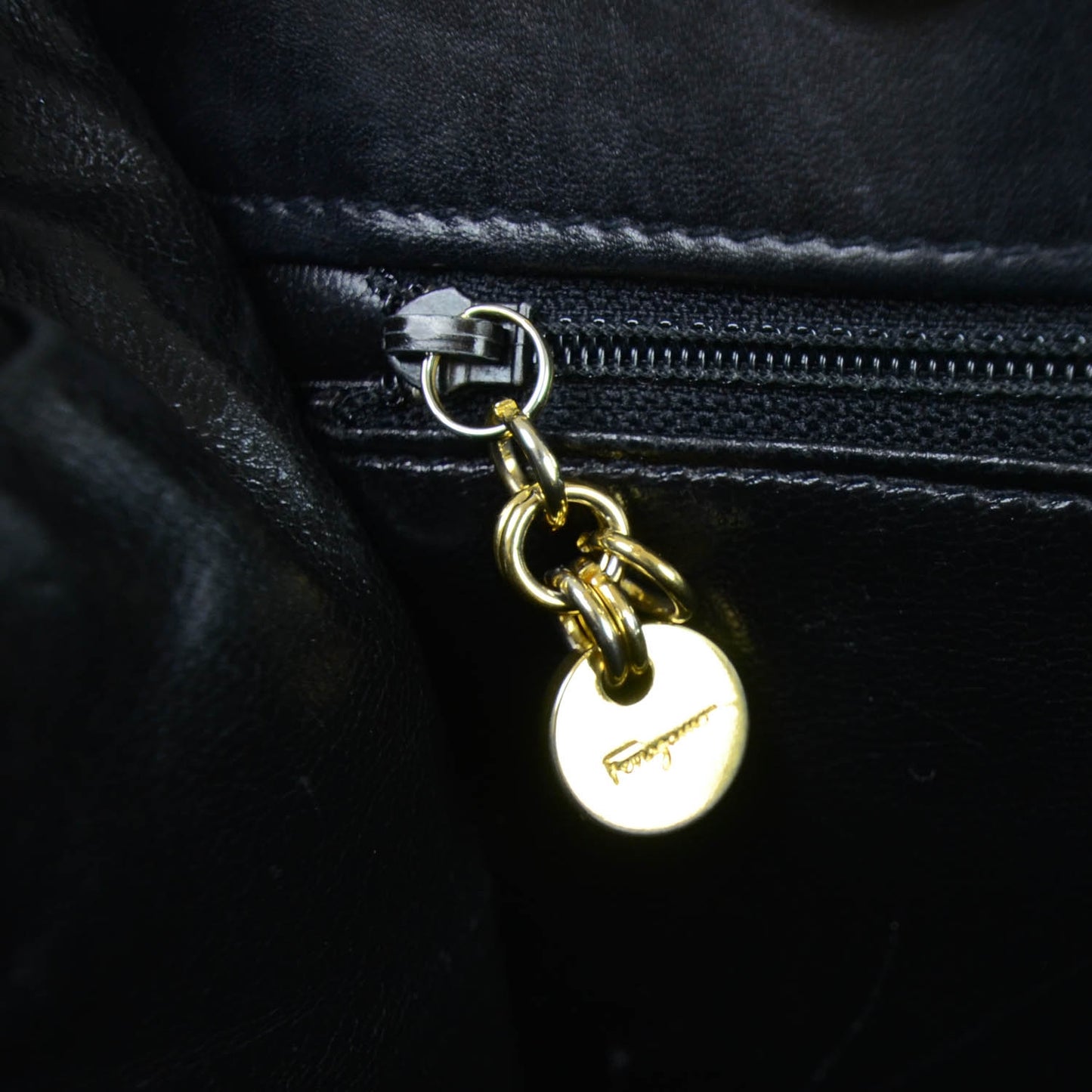 SALVATOREFERRAGAMOLeatherToteBlack