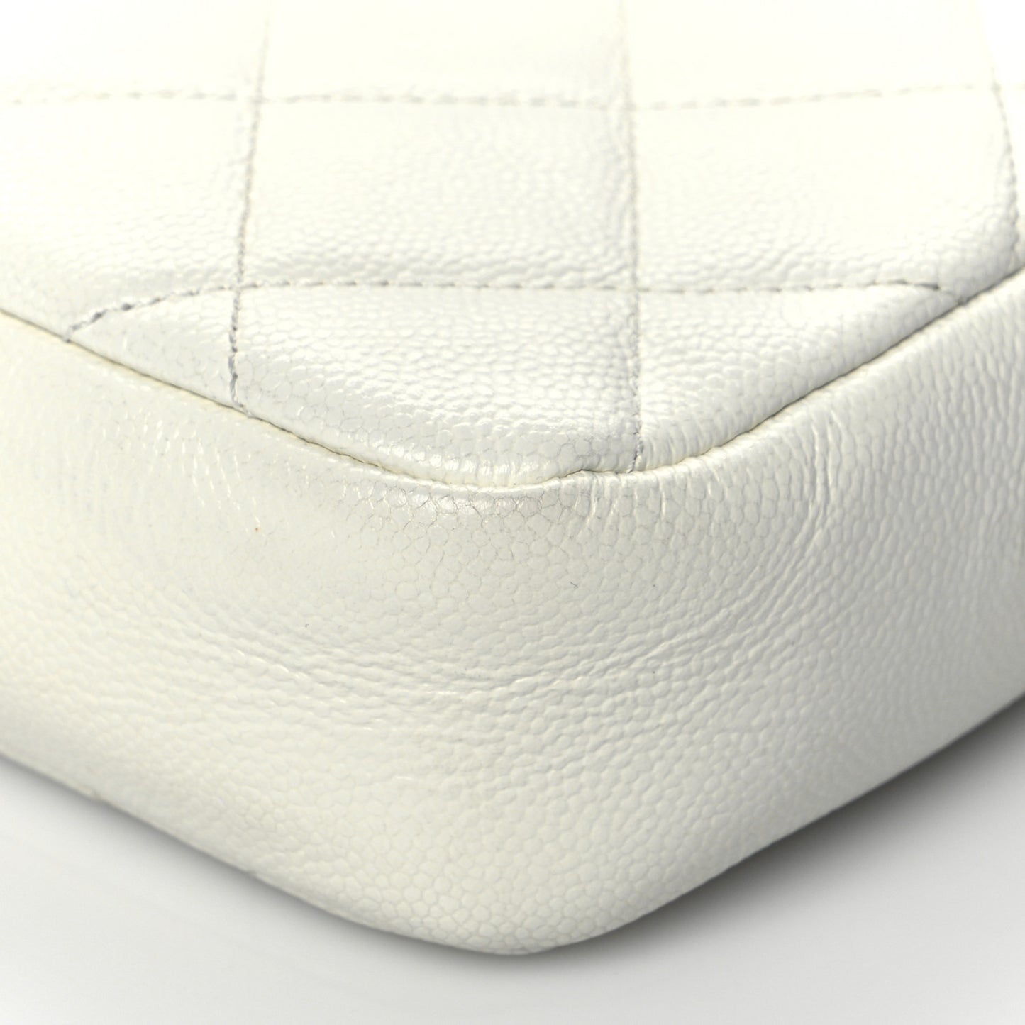 Shiny Caviar Quilted Chain Melody Camera Bag White