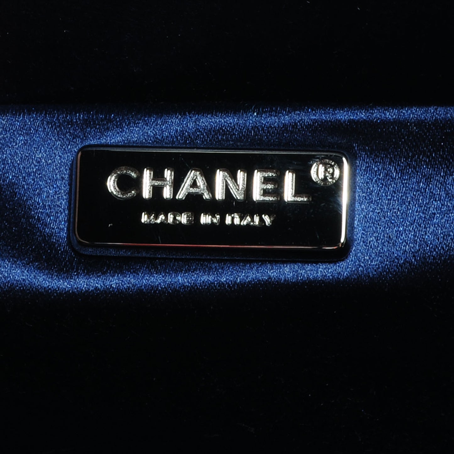 Velvet Timeless CC Clutch Navy Blue