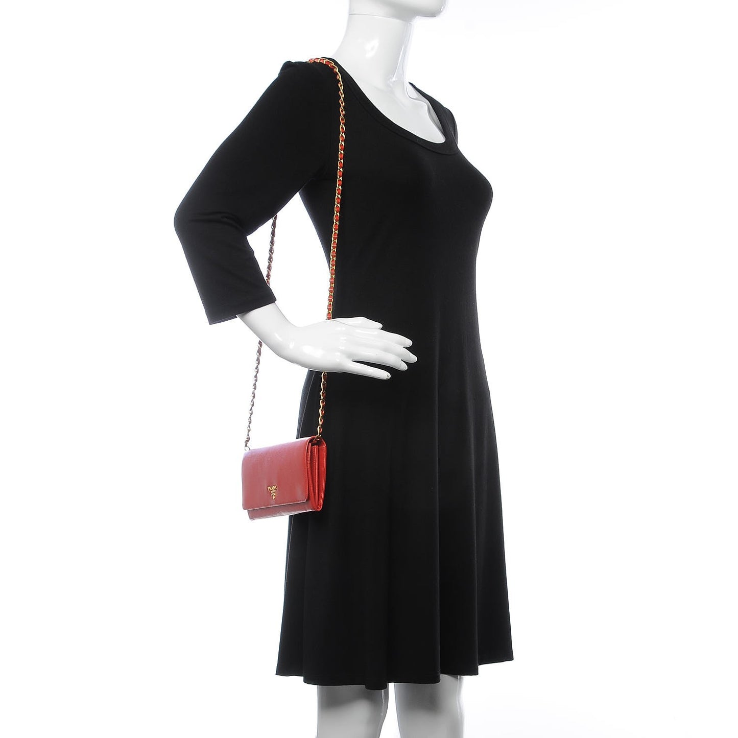 Vitello Move Metal Oro Chain Wallet Lacca