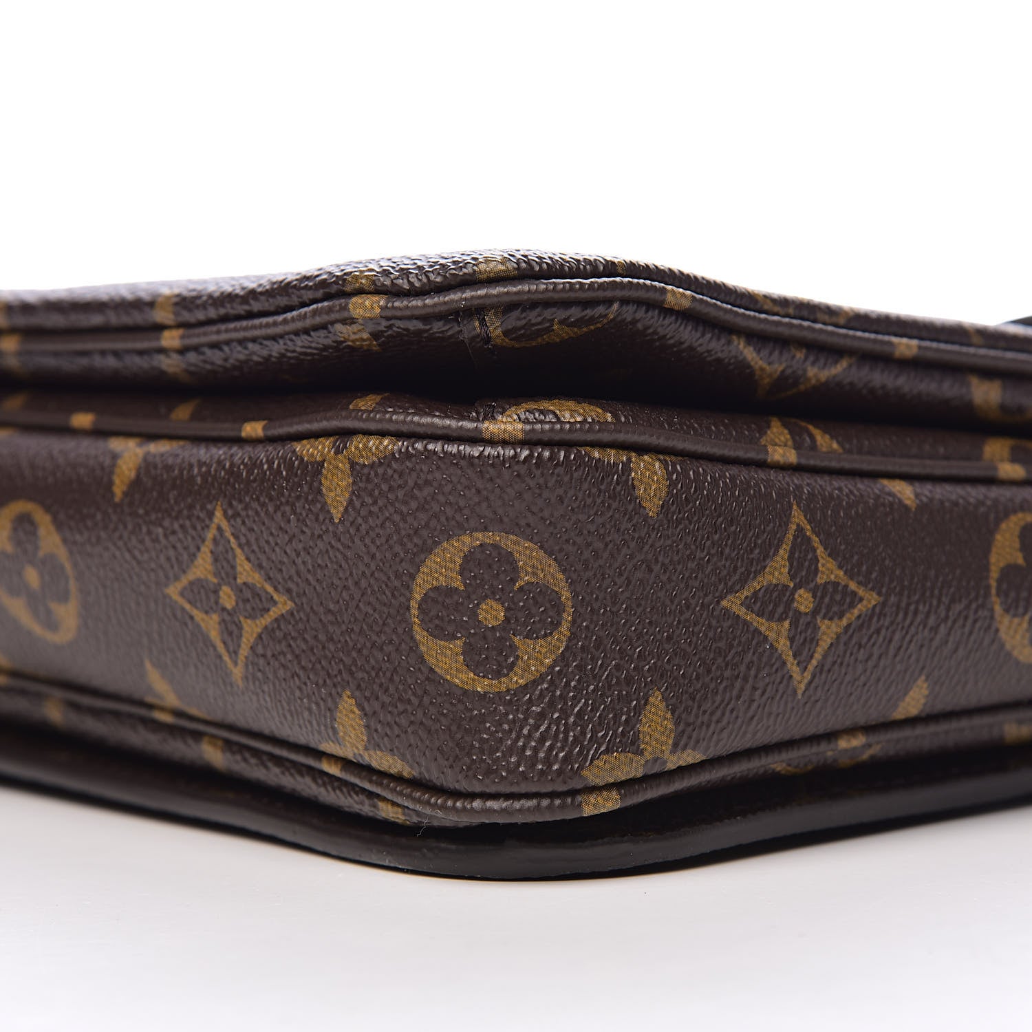 Louis Vuitton Monogram Pochette Metis 9 of 10