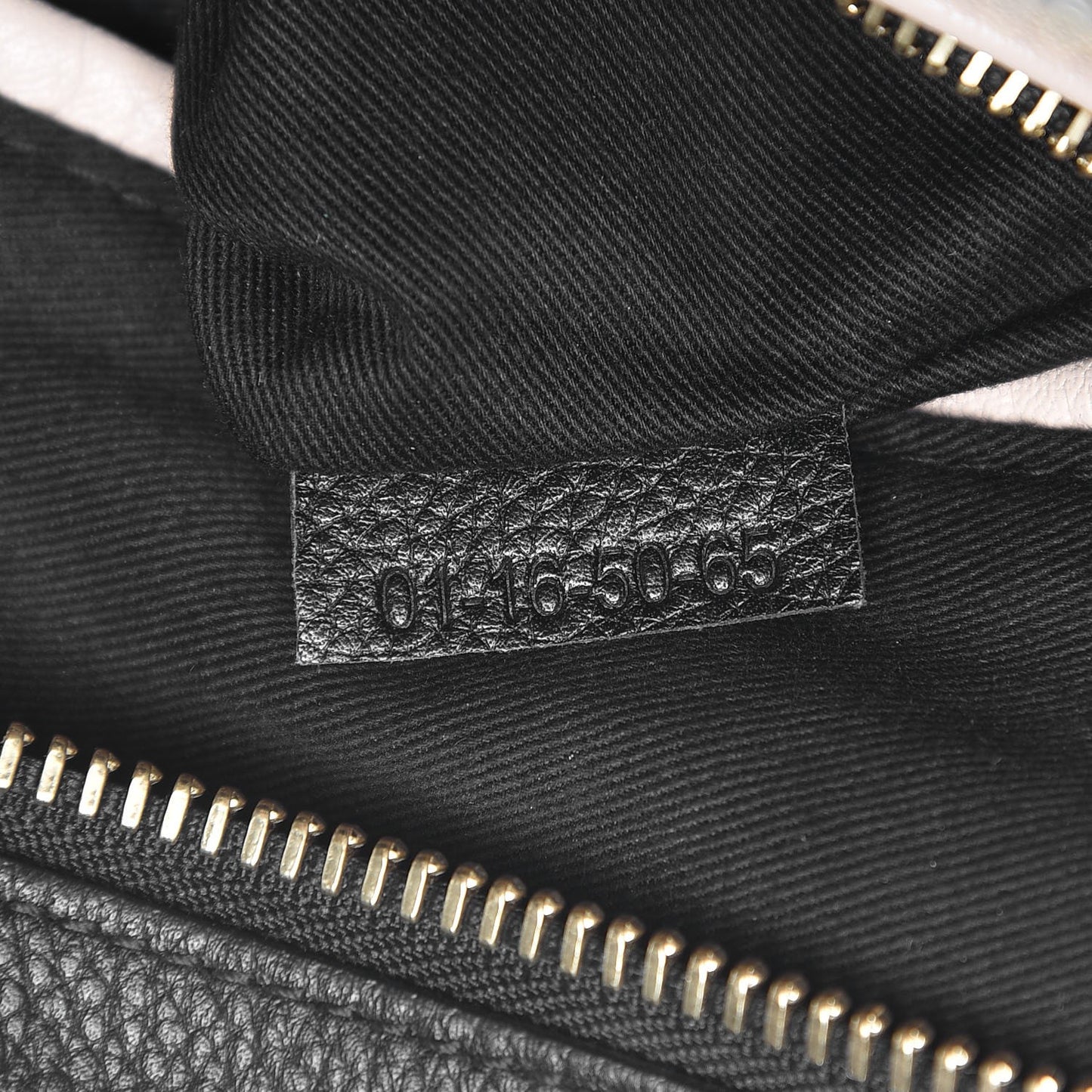 Calfskin Small Paraty Black