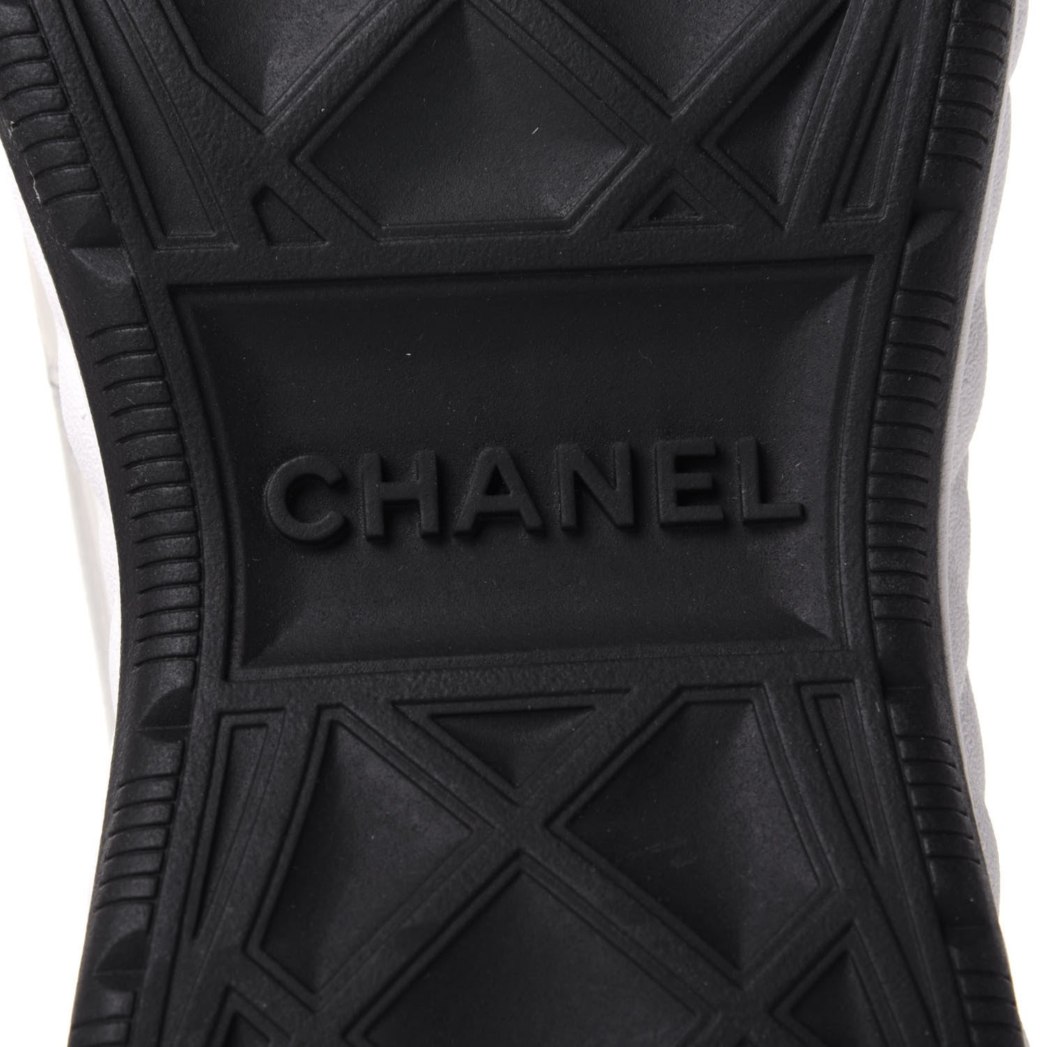 Chanel Velvet Calfskin Mixed Fibers CC Sneakers 37 Ivory Black 8 of 11