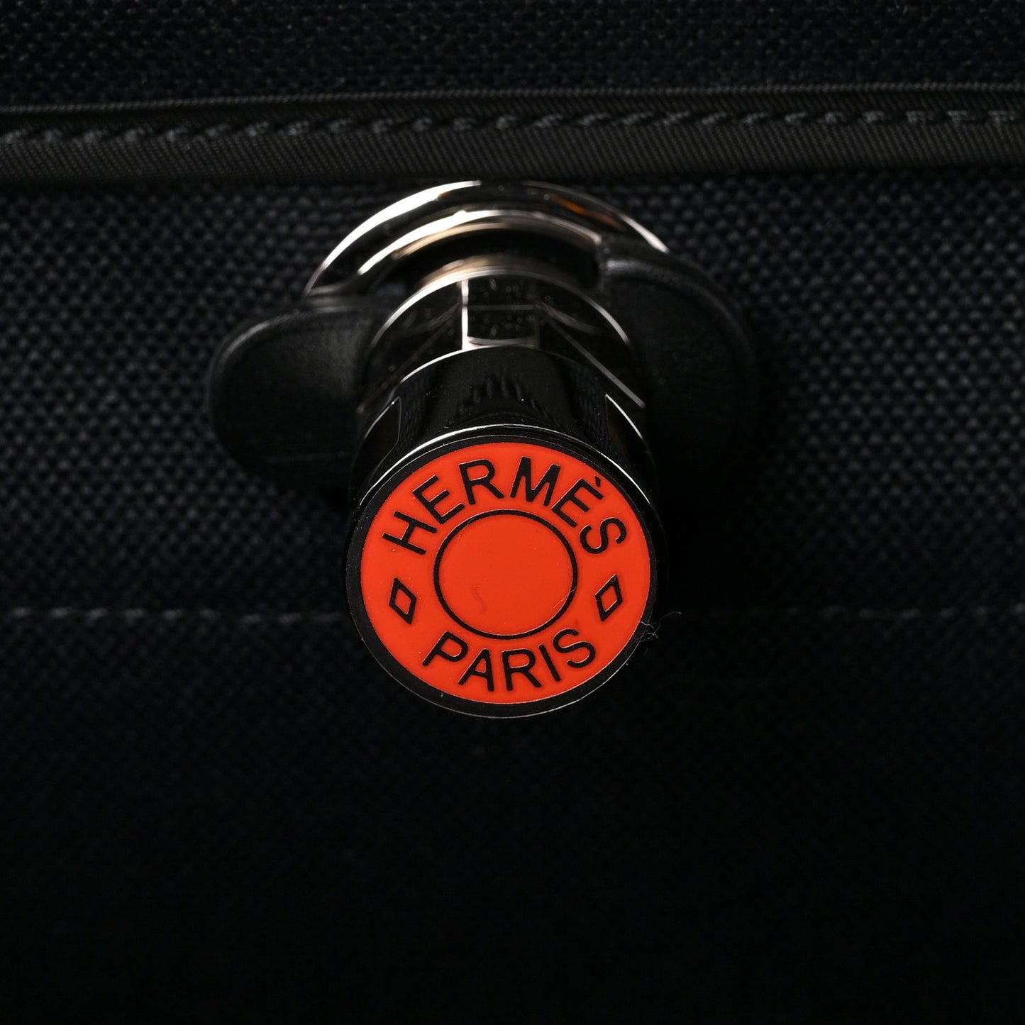 Toile Militaire Vache Hunter Laque Horseshoe Herbag Zip Retourne 31 PM Black Orange Graffiti