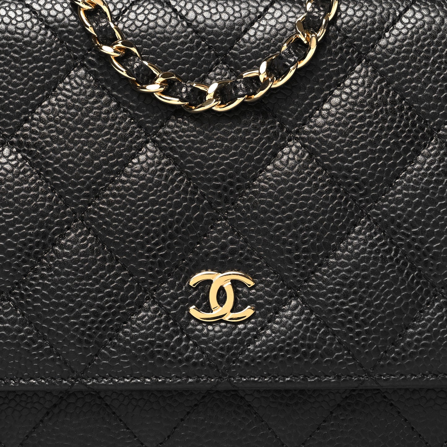Caviar Quilted Wallet on Chain WOC Black