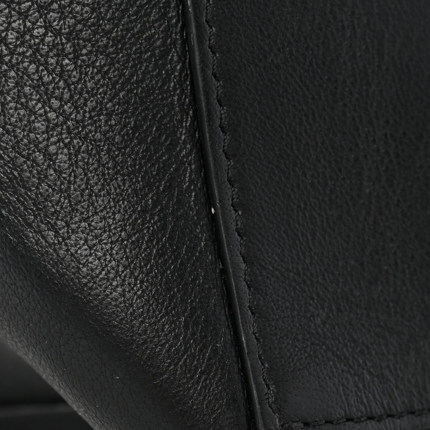 Smooth Calfskin Everyday East West Tote Bag Black