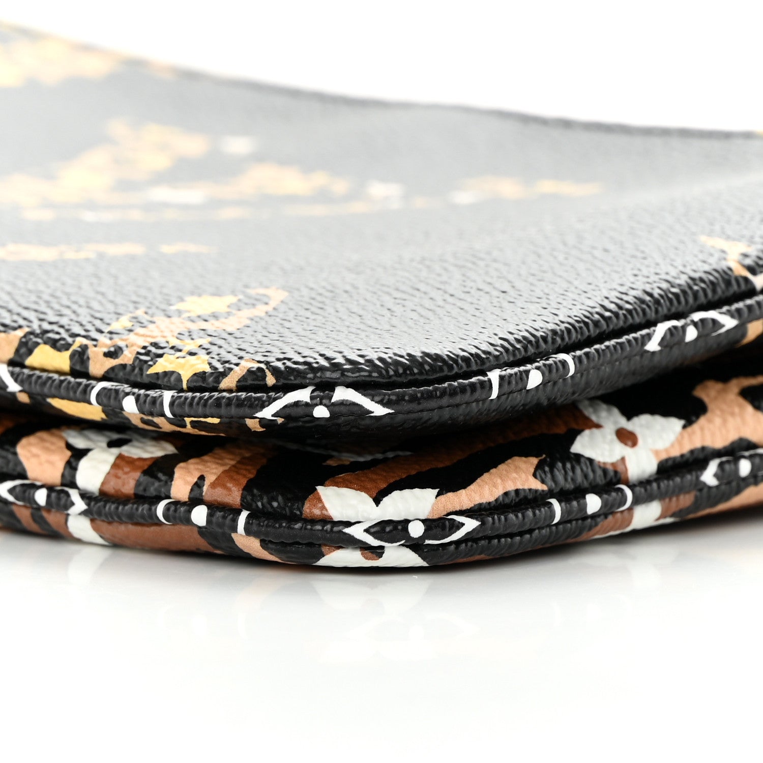 Louis Vuitton Monogram Giant Jungle Pochette Double Zip Black 11 of 13