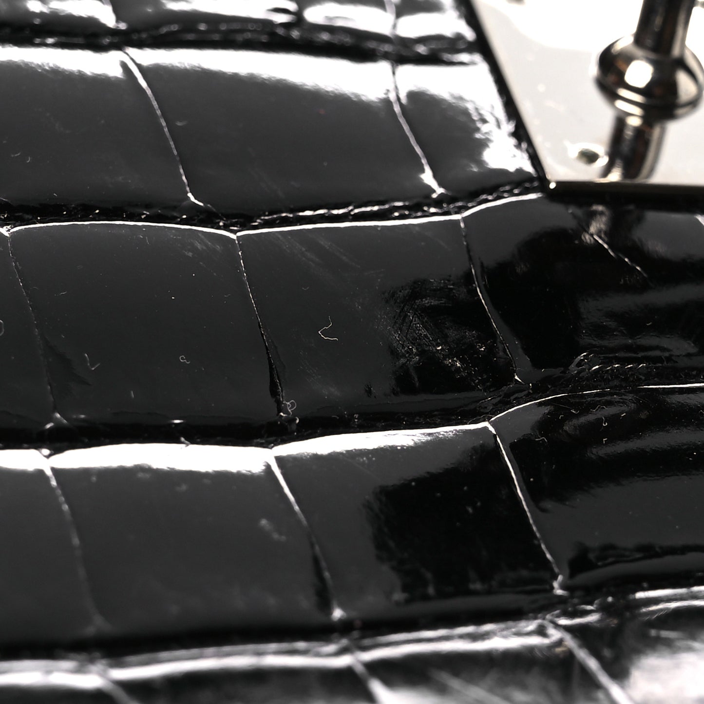 Shiny Alligator Kelly Pochette Black
